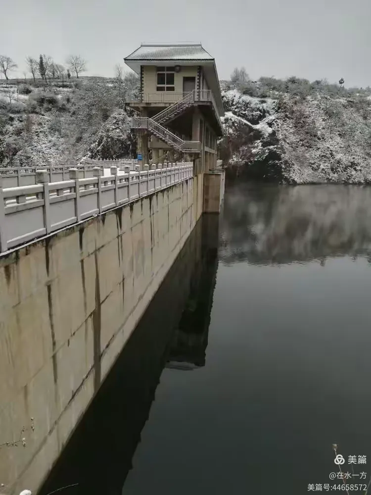 醉美红石岩水库